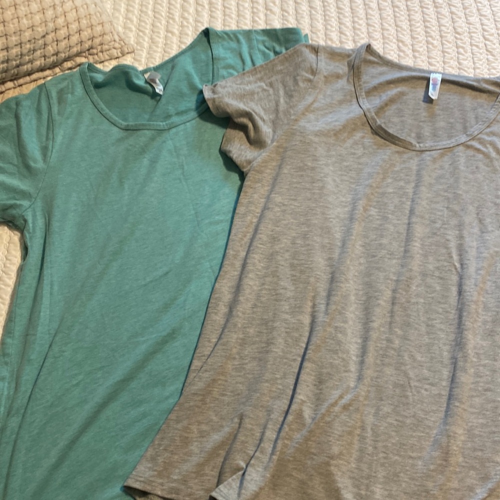 Lularoe tshirts